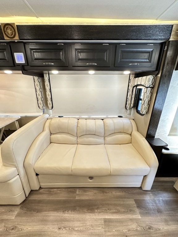 2017 Nexus RV Bentley 34 B  25