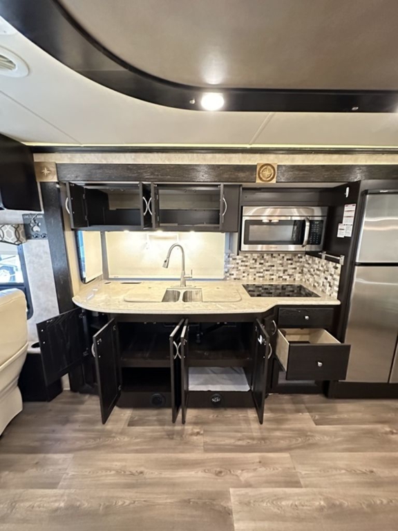 2017 Nexus RV Bentley 34 B  30