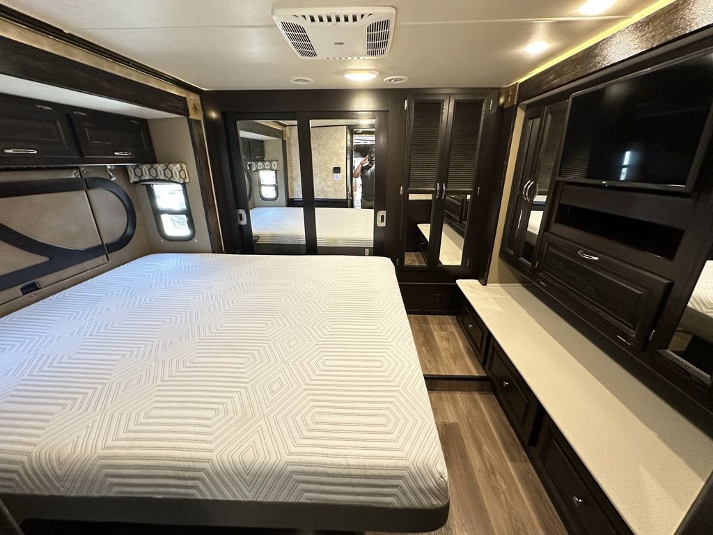 2017 Nexus RV Bentley 34 B  34