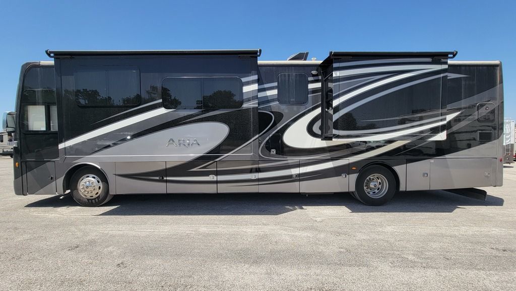 2021 Thor Motor Coach Aria 3901 4