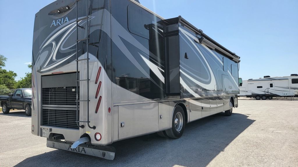 2021 Thor Motor Coach Aria 3901 5