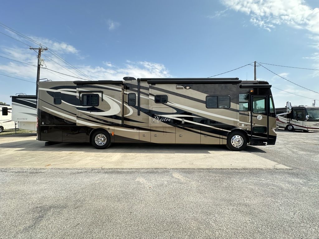 2012 Tiffin Motorhomes Phaeton 40 QBH 3