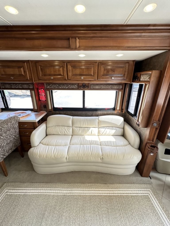 2012 Tiffin Motorhomes Phaeton 40 QBH 21