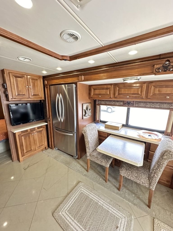 2012 Tiffin Motorhomes Phaeton 40 QBH 23