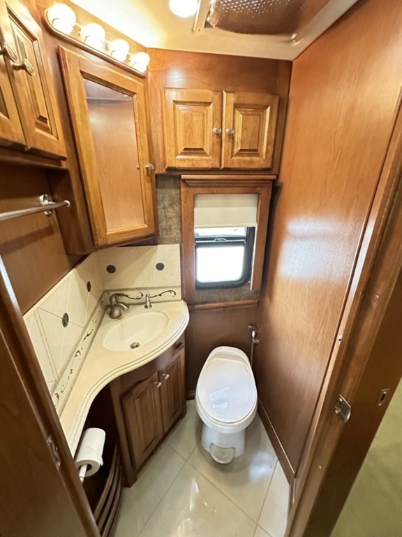 2012 Tiffin Motorhomes Phaeton 40 QBH 29