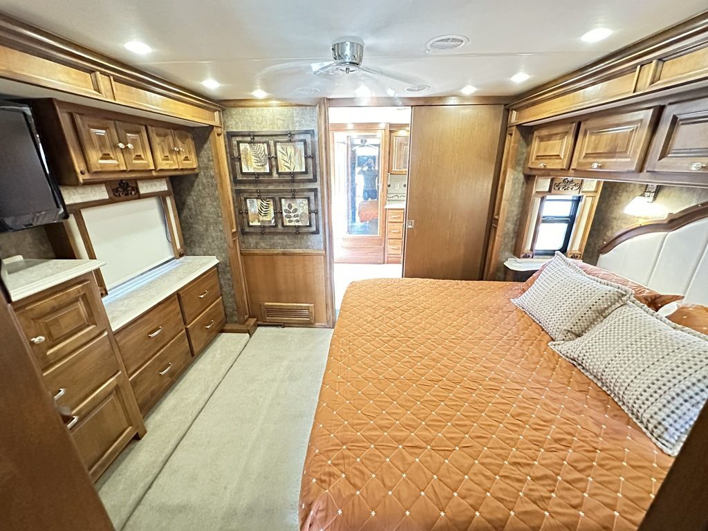 2012 Tiffin Motorhomes Phaeton 40 QBH 31