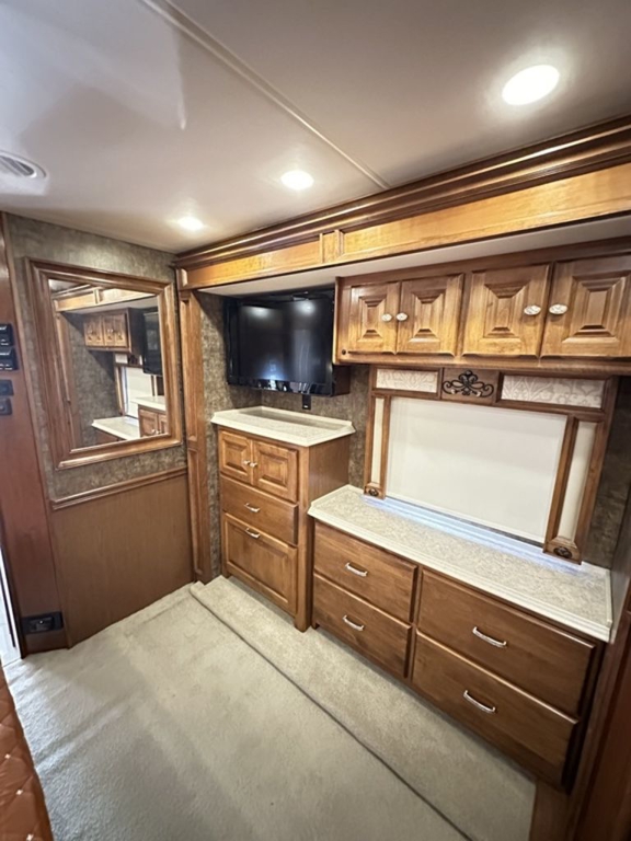 2012 Tiffin Motorhomes Phaeton 40 QBH 33