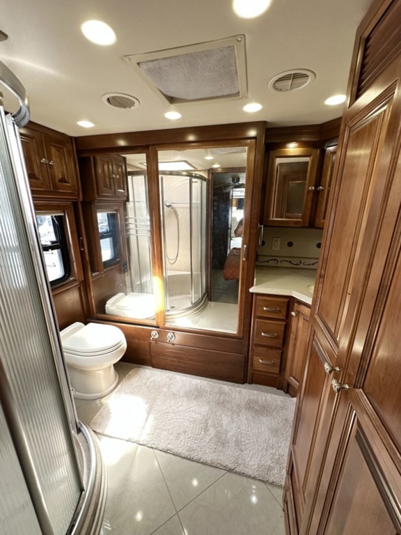 2012 Tiffin Motorhomes Phaeton 40 QBH 34