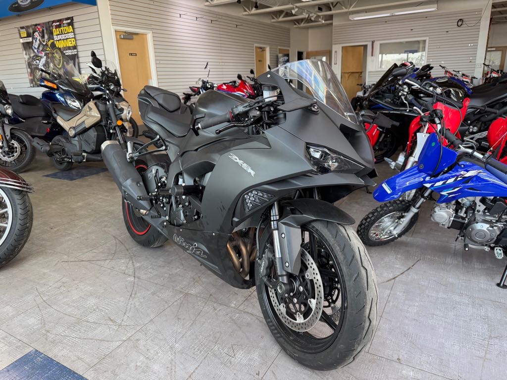 2025 Kawasaki Ninja® ZX™-6R ABS KRT Edition