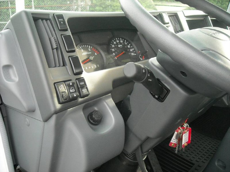 2004 GMC Sierra 1500 Work Truck photo
