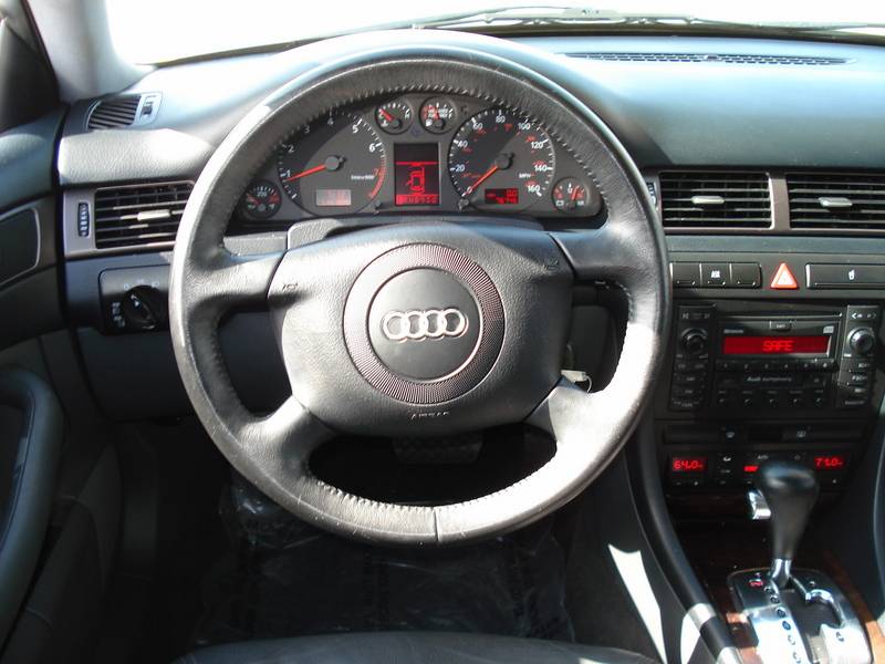 2001 Audi A6 2.8 photo