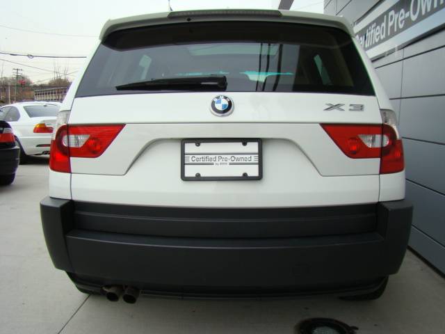 2006 BMW 5-Series 525i photo