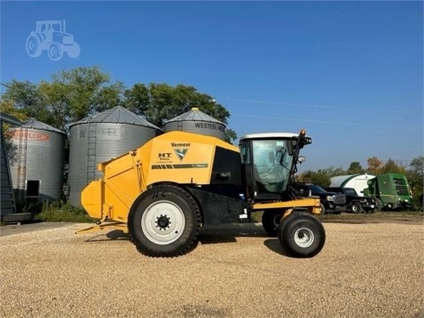 2020 Vermeer ZR5-1200 Round Baler