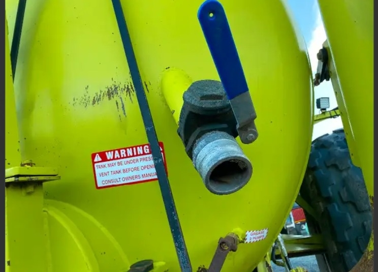 2019 Loewen Manure Tank Pro Market Connections Omaha, Nebraska 68152