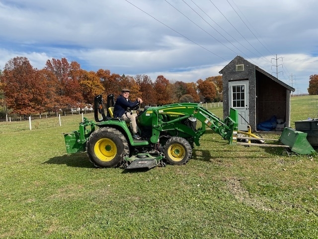 2019 John Deere 3046R Tractor