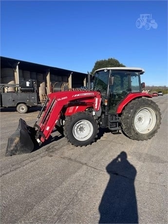 2015 Massey Ferguson 4610 Tractor