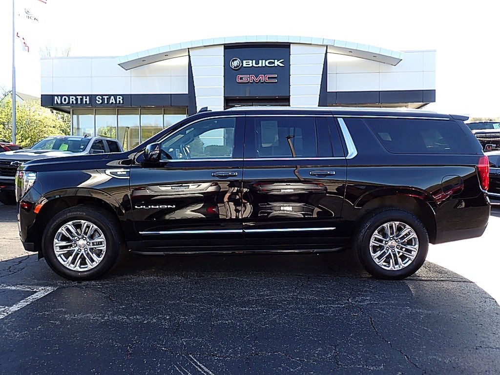 2022 GMC Yukon XL SLT photo