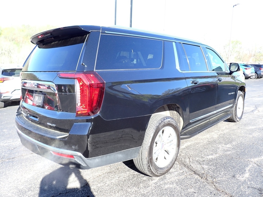 2022 GMC Yukon XL SLT photo