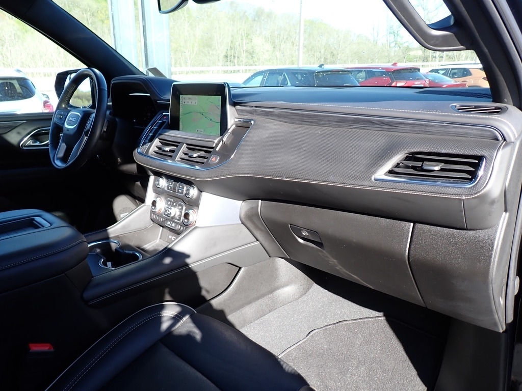 2022 GMC Yukon XL SLT photo