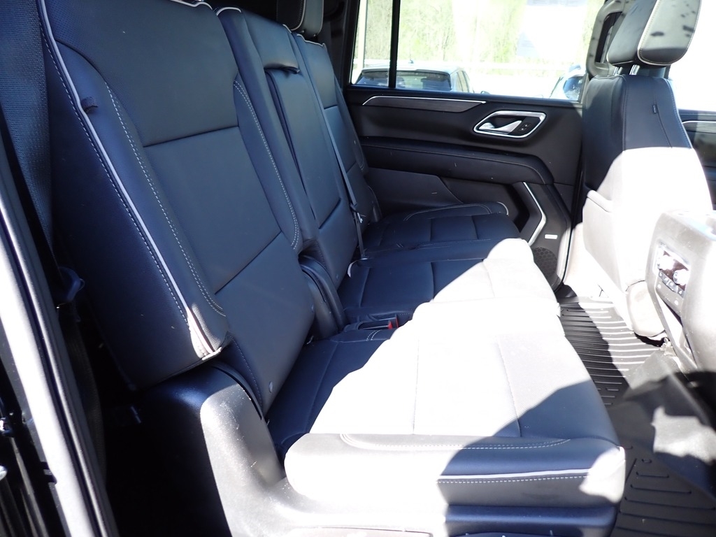2022 GMC Yukon XL SLT photo