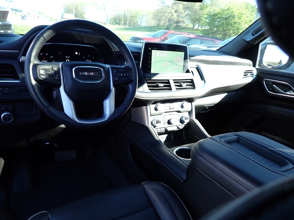 2022 GMC Yukon XL SLT photo
