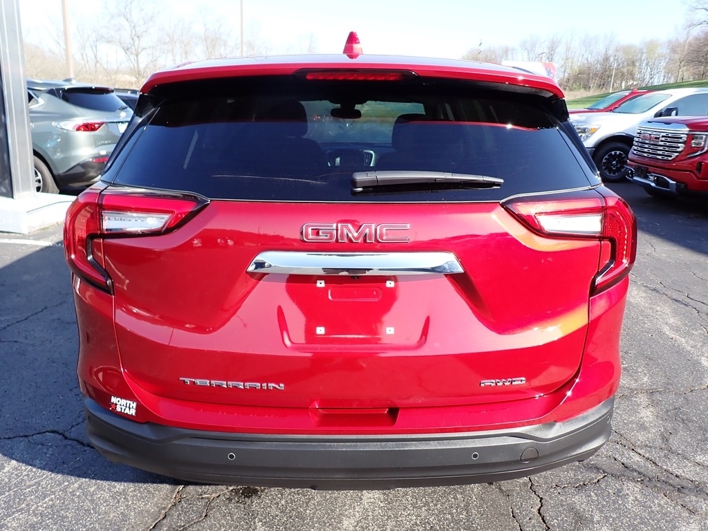2022 GMC Terrain SLE photo