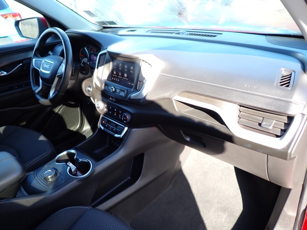 2022 GMC Terrain SLE photo