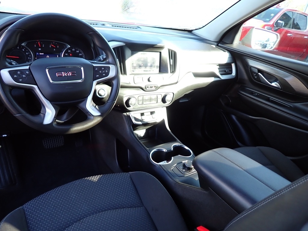 2022 GMC Terrain SLE photo